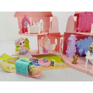 قصر بزرگ تاشو موزیکال چراغدار به همراه 2 پرنسس و وسایل_اسباب بازی لوازم خانگی