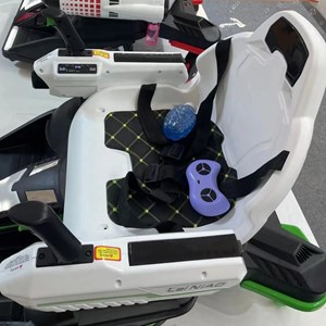 ماشین شارژی کارتینگ کنترلی 360 درجه با قابلیت پرتاب تیر ژله ای رنگ قرمز _ماشین شارژی