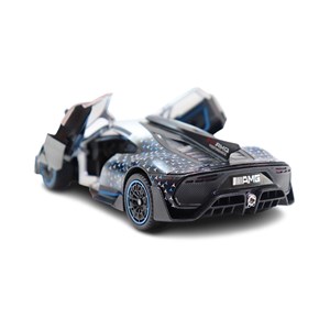 ماشین فلزی بنز موزیکال با چراغ، کمک‌ فنر و درب‌ های بازشو رنگ نقره ای_ماشین اسباب بازی