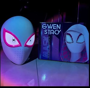 ماسک صورت گوئن عنکبوتی با چشمان چراغ دار Spider Gwen Light-Up Mask_اکسسوری