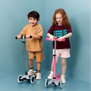 اسکوتر مینی دلوکس نئوکروم با بدنه شفاف و چرخ های چراغ دار مدل Micro - Mini Scooter Deluxe Flux Neochrome LED - Pink_اسکوتر