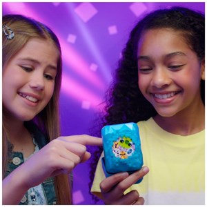 حیوون خانگی دیجیتالی بیتزی آبی مدل Spin Master - Bitzee - Magical Interactive Toy Digital Pet and Case with 20 Characters _دیجیتال